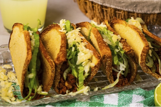 Confira sete brincadeiras para fazer com amigos em casa