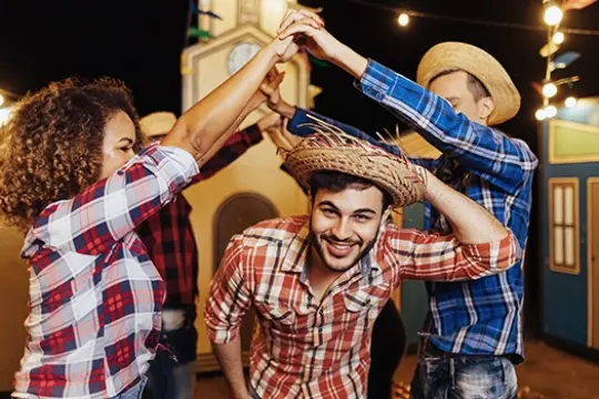 Brincadeiras de festa junina: descubra sete atividades lúdicas