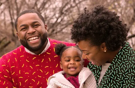 Família saudável no inverno: cuidados com a saúde em todas as idades slide 1