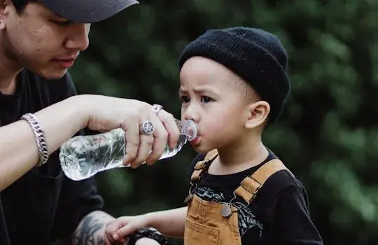 Quais são os benefícios do consumo de água? Sua saúde agradece! slide 1